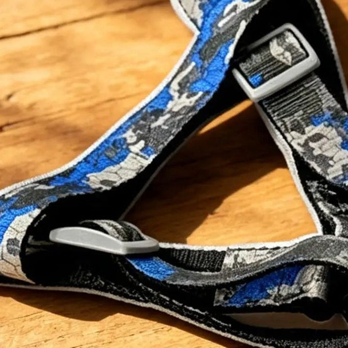 Ham pentru Câini, Design Camuflaj, Reglabil și Confortabil anti-Pull, cu Lesă Inclusă - UrbanPetShop
